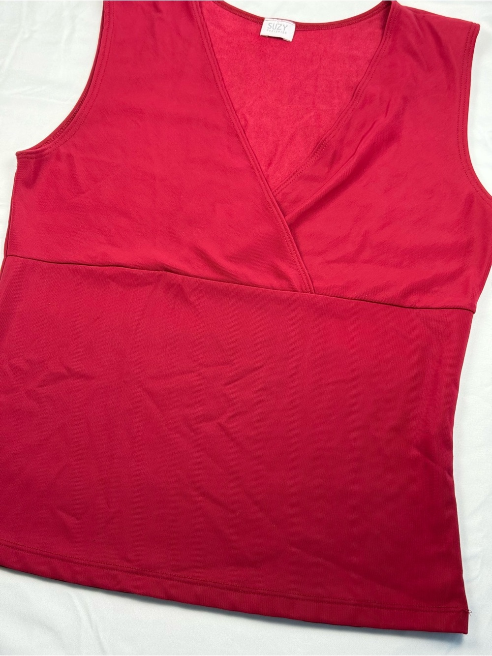 Suzy Women's Sleeveless V-Neck Mock Wrap Tank Top Deep Red Size XL Stretch - Picture 3 of 7